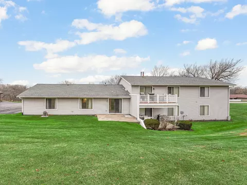 605 Waters Edge Dr #A, Mchenry, IL 60050 photo 20