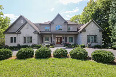 29 W131 Calumet Ave, Warrenville, IL 60555