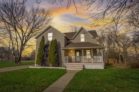 11806 North St, Huntley, IL 60142