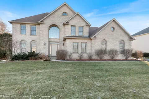 1219 Howe St, Batavia, IL 60510
