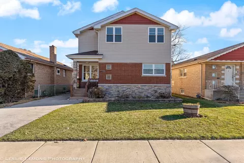 10241 S Trumbull Ave, Evergreen Park, IL 60805