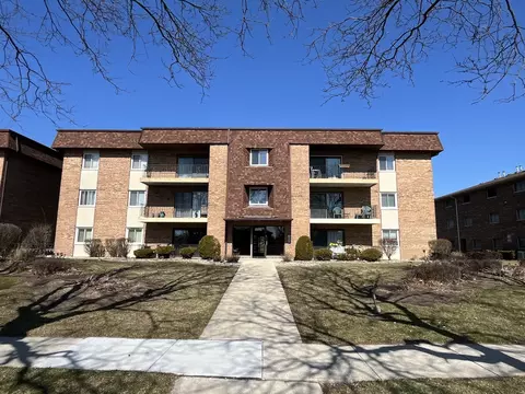 8916 W 140th St #304SE, Orland Park, IL 60462