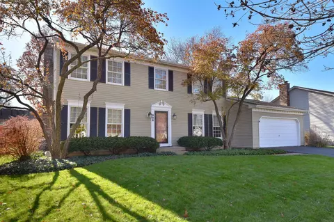 986 Merrimac Cir, Naperville, IL 60540