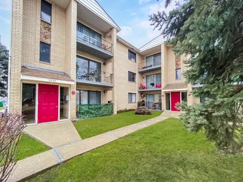6332 Pershing Rd #2C, Berwyn, IL 60402