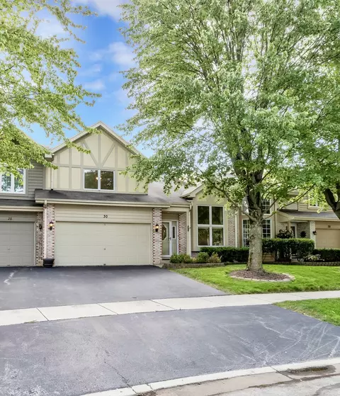 30 Townsend Cir, Naperville, IL 60565