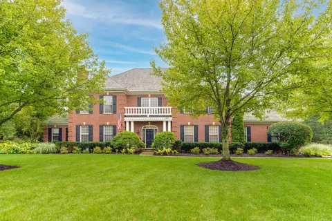 1031 Newcastle Dr, Lake Forest, IL 60045