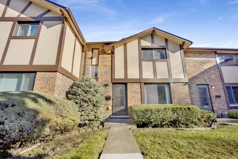 1 S217 Ingersoll Ln, Villa Park, IL 60181