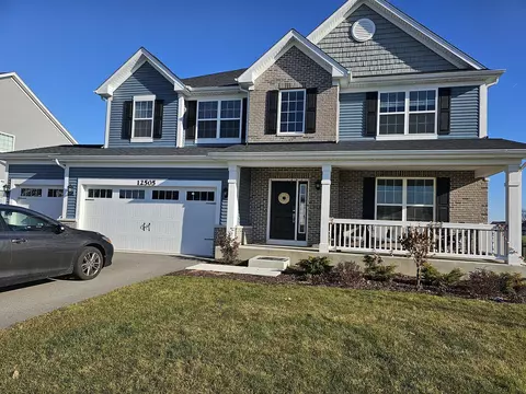 12505 S Willowgate Ln, Plainfield, IL 60585