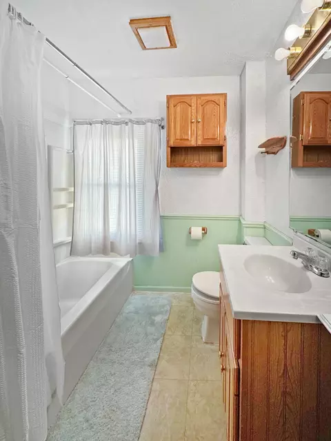 309 E Main St, Lena, IL 61048 photo 3