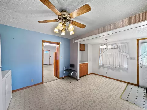 309 E Main St, Lena, IL 61048 photo 6
