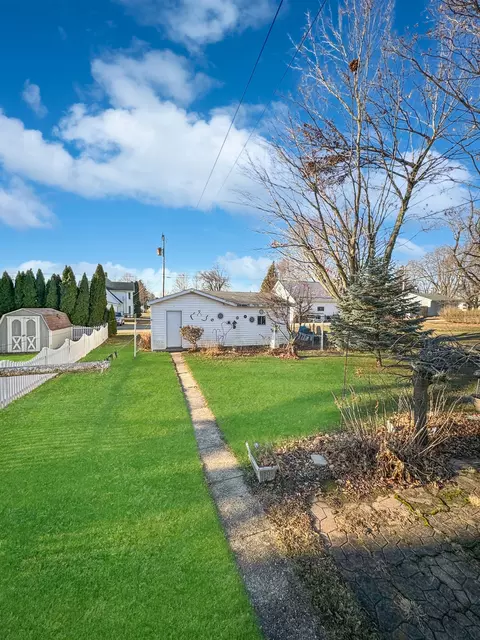 309 E Main St, Lena, IL 61048 photo 18