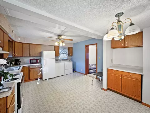 309 E Main St, Lena, IL 61048 photo 4