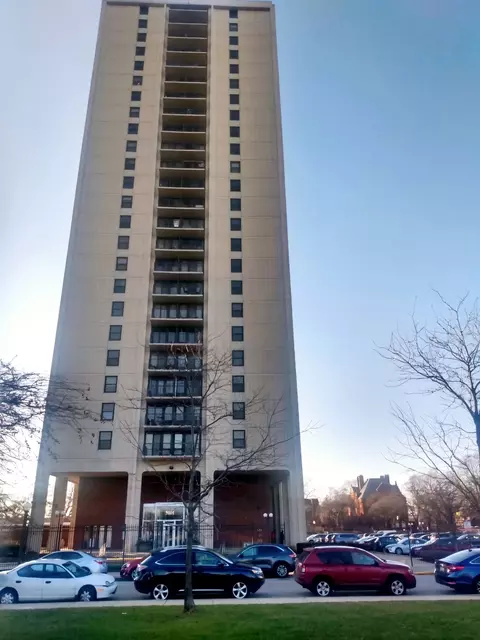 3001 S Michigan Ave #2406, Chicago, IL 60616