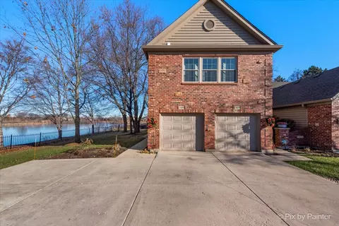 1281 Oakleaf Ct #1281, Aurora, IL 60506