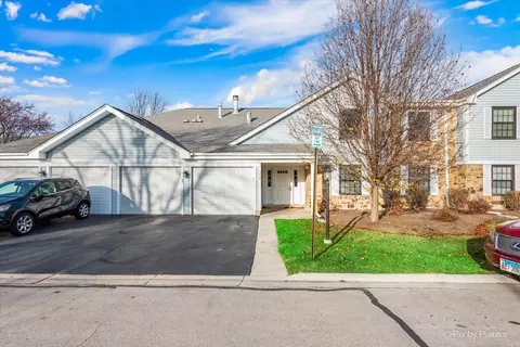 1232 Ironwood Ct #B2, Schaumburg, IL 60193