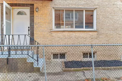4326 N Kedvale Ave #D, Chicago, IL 60641