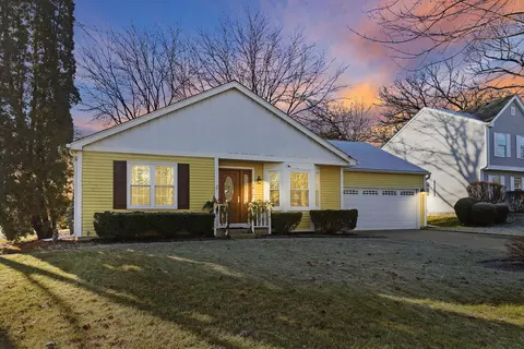 2047 Lawson Blvd, Gurnee, IL 60031