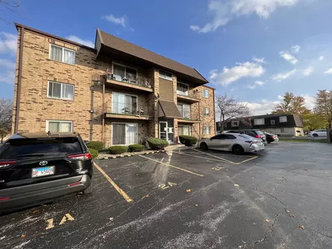 7121 Laverne Ln #2D, Tinley Park, IL 60477