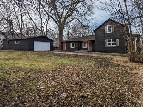 549 E Madison St, Freeport, IL 61032 photo 1