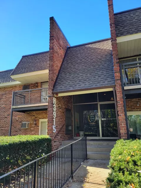 3915 Saratoga Ave #H-210, Downers Grove, IL 60515