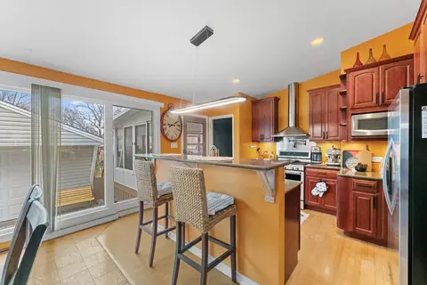 3900 Eagle Ln, Rolling Meadows, IL 60008 photo 9