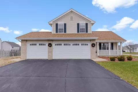 835 Crestview Ct, Rockton, IL 61072
