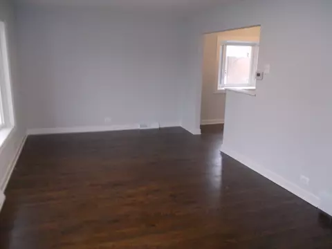 8237 Austin Ave, Burbank, IL 60459 photo 2