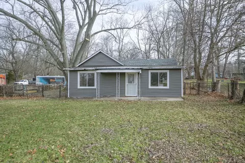 214 Daisyfield Rd, Rockford, IL 61102