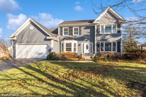 285 S Fork Dr, Gurnee, IL 60031