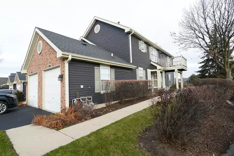 164 E Lake Ridge Dr #164, Glendale Heights, IL 60139