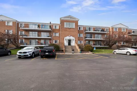 1110 N Farnsworth Ave #314, Aurora, IL 60505