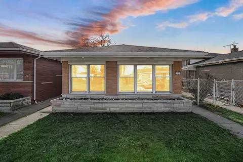 309 E 89th St, Chicago, IL 60619