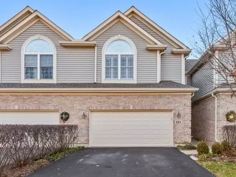 681 Juniper Ln, Lake In The Hills, IL 60156