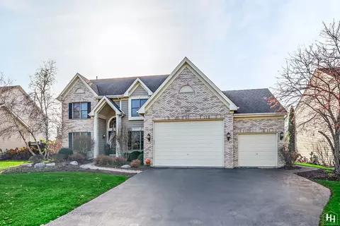 2023 Tunbridge Trl, Algonquin, IL 60102 photo 2