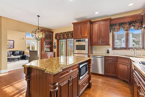 2023 Tunbridge Trl, Algonquin, IL 60102 photo 13