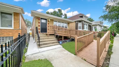 6954 S Oakley Ave, Chicago, IL 60636