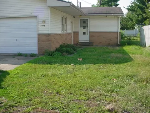 1016 Crescent Dr, Champaign, IL 61821 photo 15