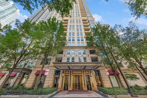 25 E Superior St #2506, Chicago, IL 60611