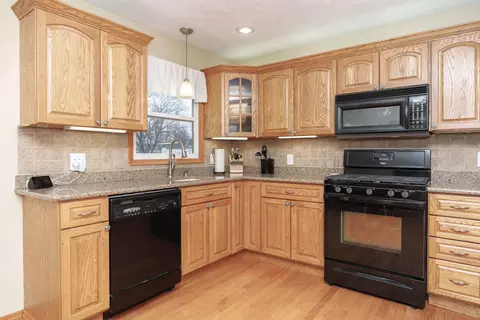 2708 E Washington St, Bloomington, IL 61704 photo 14