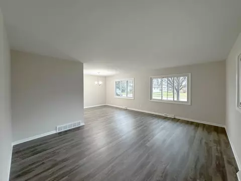 1916 Robert St, Aurora, IL 60506 photo 2