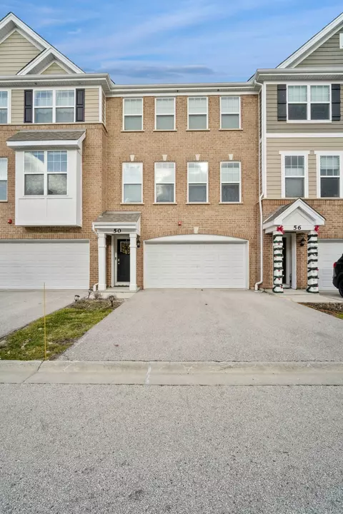 50 Timber Wolf Dr, Wheeling, IL 60090 photo 2