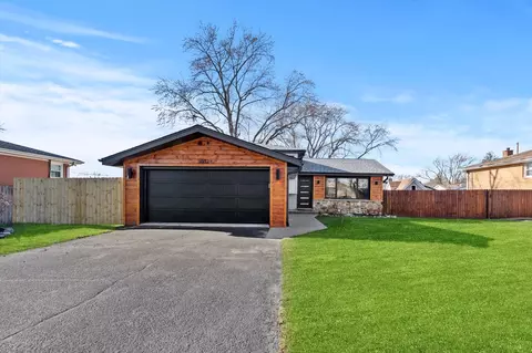 10324 S 81st Ave, Palos Hills, IL 60465