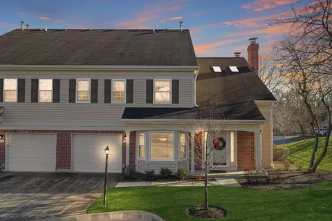 215 Still Water Ct, Palatine, IL 60067