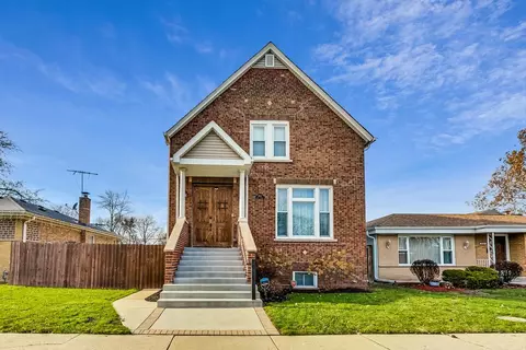 8814 Luna Ave, Morton Grove, IL 60053