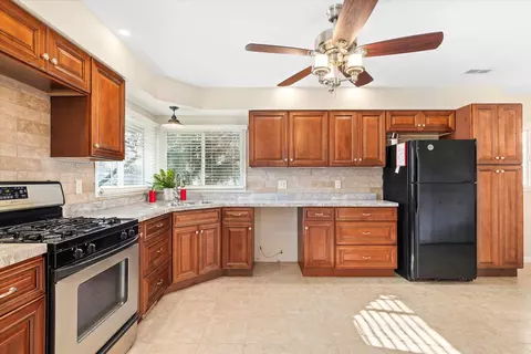 140 E 1st St, Braidwood, IL 60408 photo 6