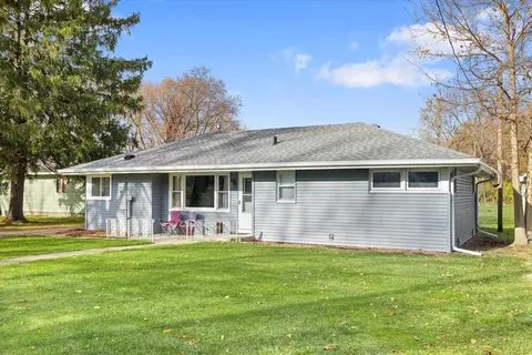 140 E 1st St, Braidwood, IL 60408 photo 4