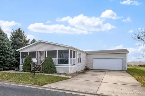 643 Bluebird Cir, Sandwich, IL 60548