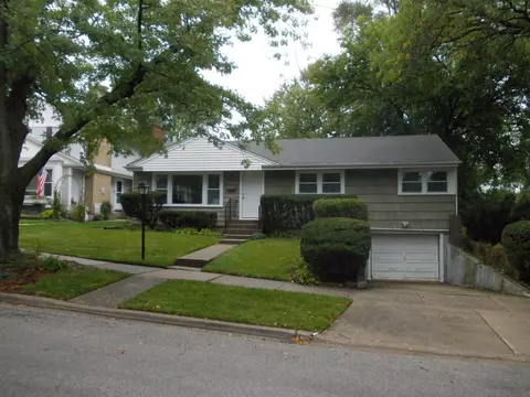 1418 Hillview Rd, Homewood, IL 60430