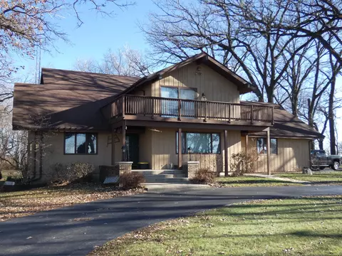 9310 Riley Rd, Marengo, IL 60152