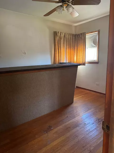 5601 N Mango Ave, Chicago, IL 60630 photo 8